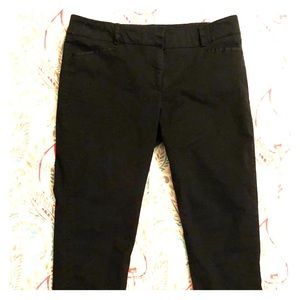 Black ankle length capris